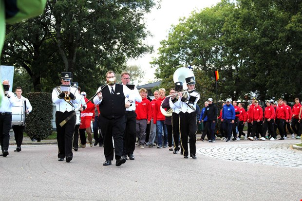 Parad n�r Baltic Cup kom till byn