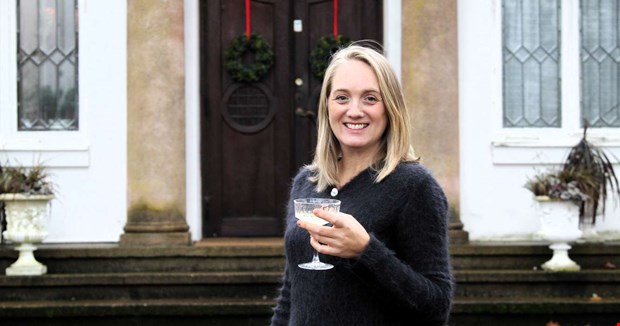 S� g�r du julens h�rliga dukningar