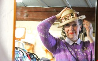 Lena �ppnar vintagebutik