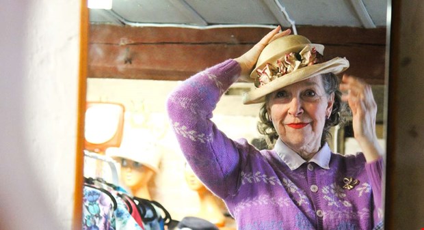 Lena �ppnar vintagebutik