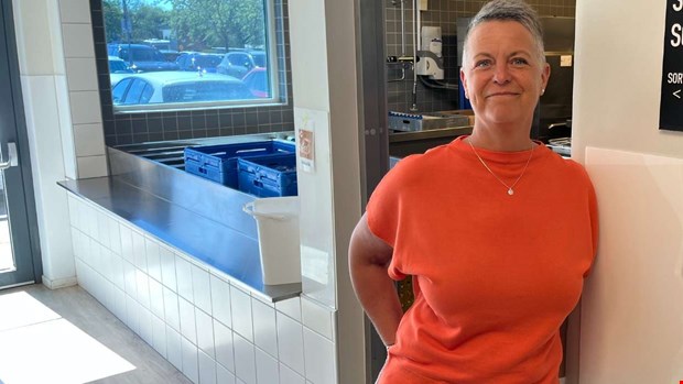 Fr�n centralk�k till k�k ute p� skolorna: Fler m�tta elever 