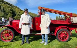 Moppar, traktorer och t�ndkulor i Elfdalen: �Vi h�ller kulturarvet vid liv� 