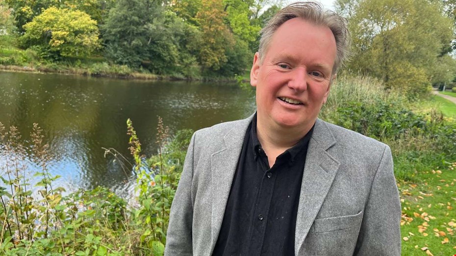 Christian blev ofrivilligt ensam � nu hj�lper han andra till gemenskap