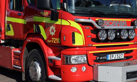 Lägenhetsbrand i Bjuv – stor insats