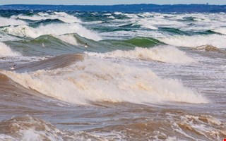 Stormstyrkor p� v�g mot kusten � v�rst p� s�ndag